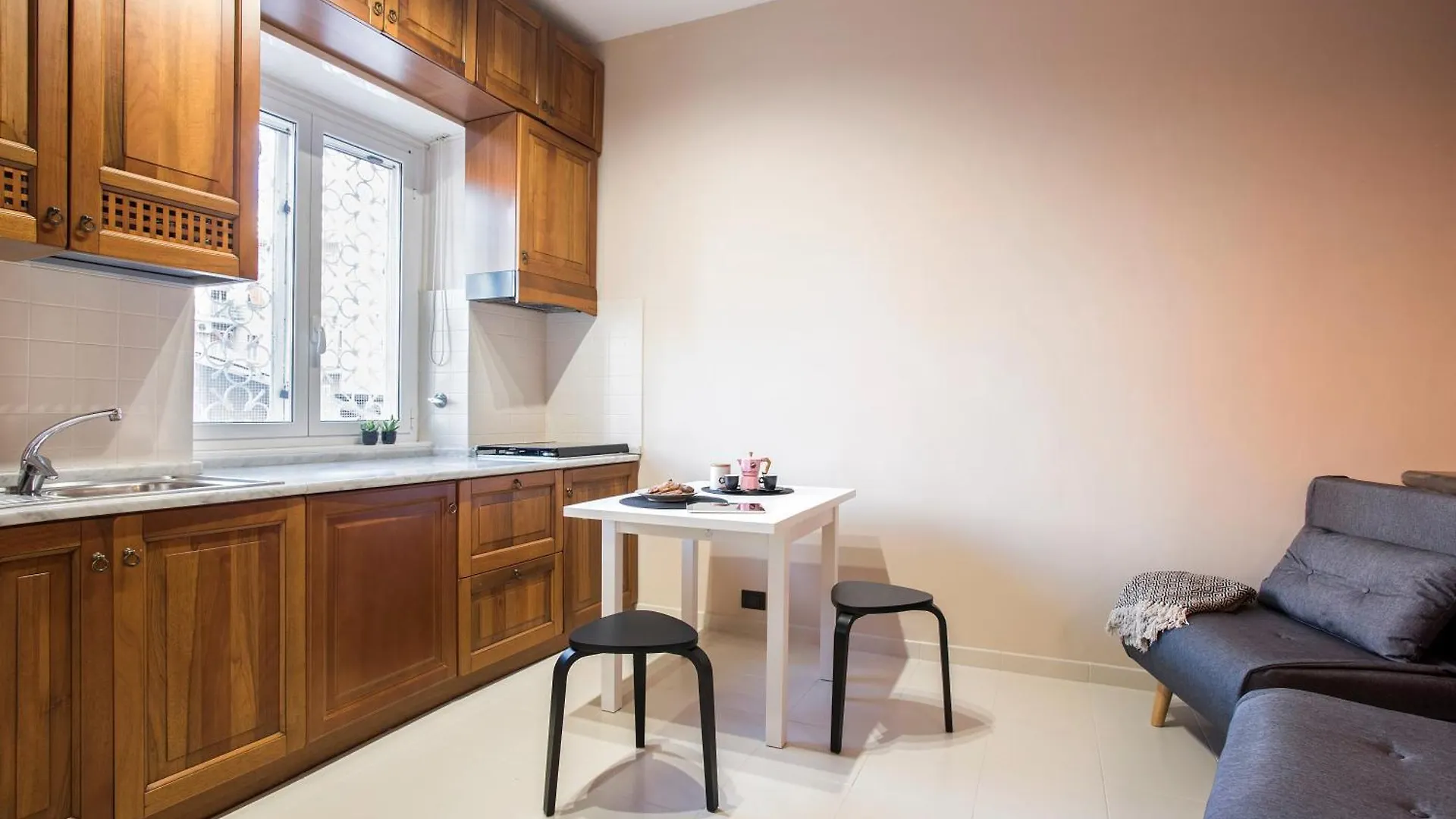 A Poche Fermate Dal Centro Di Roma Daire